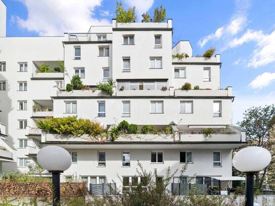 Erstbezug nach Generalsanierung - Maisonette mit Terrasse - Gegenüber Sofiensäle