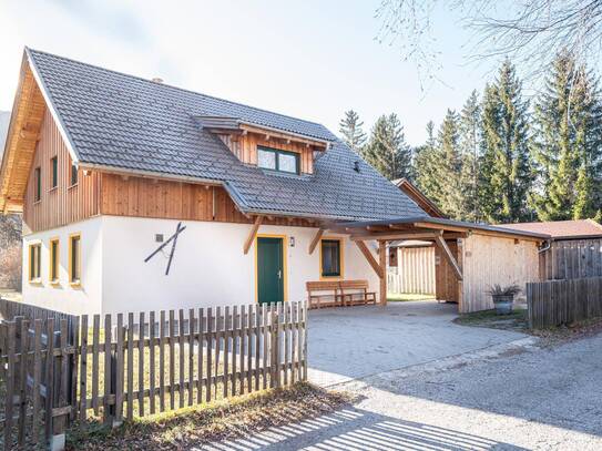 Gemütliches Chalet/Wohnhaus mit großzügigem Garten und Sonnenterrasse