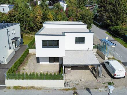 EXCLUSIVE DOPPELHAUSHÄLFTE OPTIONAL MIT OUTDOORPOOL