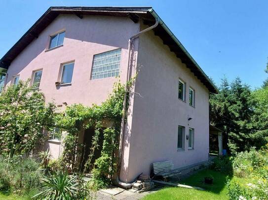 Ideal für Kfz Werkstatt und Wohnen in einem - mit Poolhaus und großem Carport