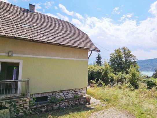 Seeblick - Einfamilienhaus mit 1.285 m² Sonnengrund in Pörtschach am Wörtherseee!