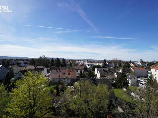 Bahnhof-Nähe / 4 Zimmer-Wohnung mit unverbaubarem Fernblick