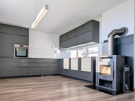 Sonnige 3-Zimmer-Wohnung mit Bergblick - mit Südwestbalkon / neuer Küche / inkl. 2 KFZ-Stellplätze