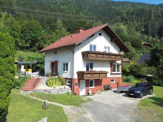 Wohnhaus mit zwei Einheiten in ruhiger Panoramalage