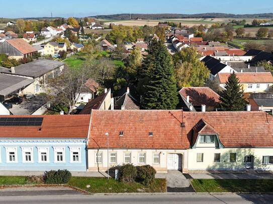 KLASSISCHER STRECKHOF IN GROßWEIKERSDORF // Sanierungsbedarf