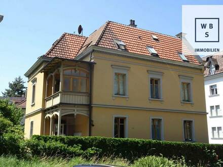 Helle, besondere 3,5-Zimmer-Wohnung in restaurierter Villa in Bregenz