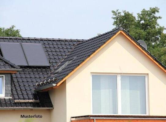 Einfamilienhaus mit integrierter Garage