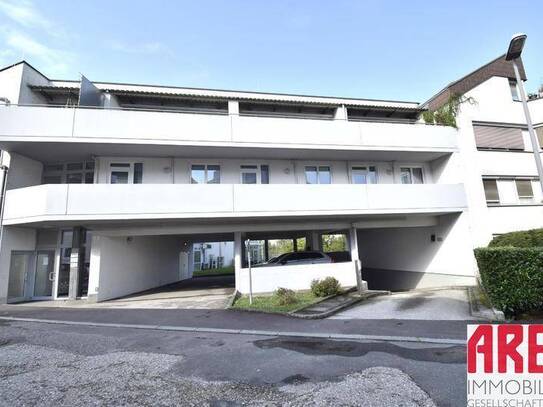 LICHTDURCHFLUTETES GROSSRAUMBÜRO MIT TERRASSE IM 2.OG IN EBELSBERG