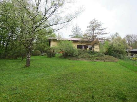 Wohnhaus mit Keller und Garage in Hinterleiten