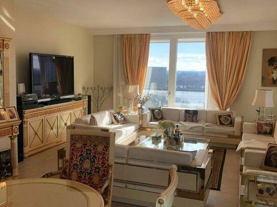 PENTHOUSE DE LUXE : möblierte Penthouse mit 5,5 Zimmer mit Loggia und Dachterrasse + opt. Stellplatz und Fitness & Saun…