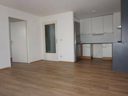 zentrale, stilvolle Singlewohnung mit Flair in Traun-St.Martin