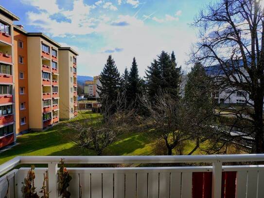 NEUER PREIS! Schöne, helle Eigentumswohnung in zentraler Lage mit Balkon