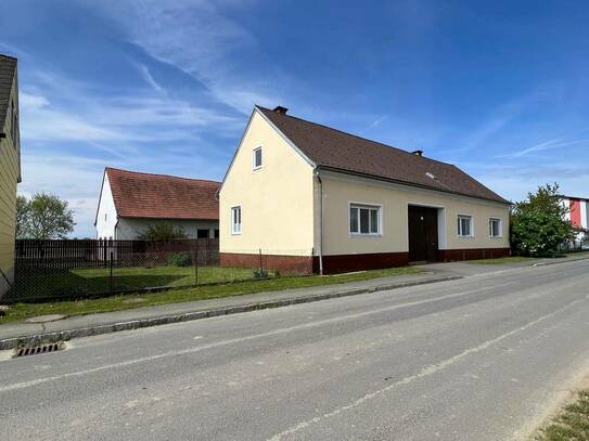 TOP gepflegtes Bauernhaus mit Garten und Stallgebäude