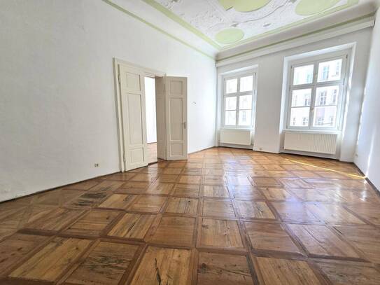 * * * ALTBAU-TRAUM im PALAIS mitten in der GRAZER ALTSTADT... ALLES ZU FUSS ERREICHBAR * * *