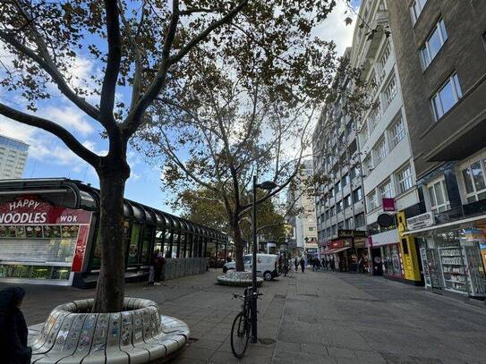 Schwedenplatz ! Geräumige kleine Wohnung in bester Lage !!