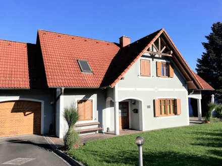 Gepflegtes Einfamilienhaus (142m²) in ruhiger Lage mit Weitblick in Bad Loipersdorf! Provisionsfrei!