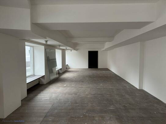 MIETE SALZBURG STADT - MAXGLAN - Siezenheimer Straße: 152 m² Geschäftslokal/Büro/Gewerbefläche mit 8 m² Terrasse - groß…