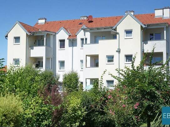 Kleine Dachgeschoßwohnung mit Balkon