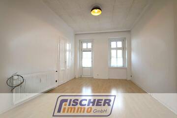 Geräumige 3-Zimmer-Wohnung mit 15 m² großer Süd-Terrasse in Ruhelage