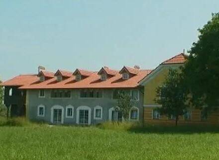 4 Zimmer Wohnung mit Balkon im 1. Stock und Gallerie, 100,58 m²