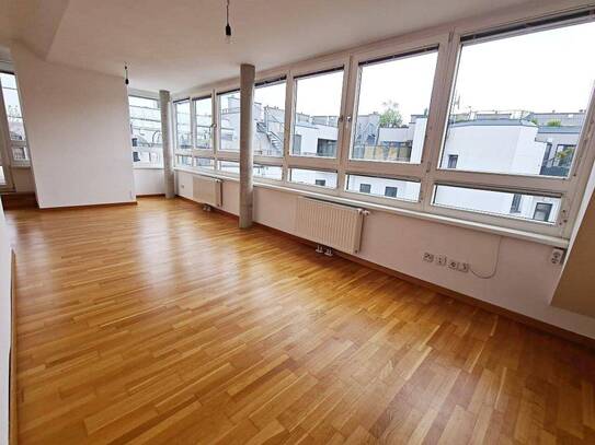 ROLLINGERGASSE, DACHGESCHOSS, 106 m2 Maisonette mit 30 m2 Terrasse, Wohnküche, 2 Zimmer, Wannenbad, Parketten, WG-geeig…