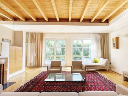 ** Einzigartige Architektenvilla mit 462 m² Nutzfläche und 1.204 m² großen idyllischen Garten **