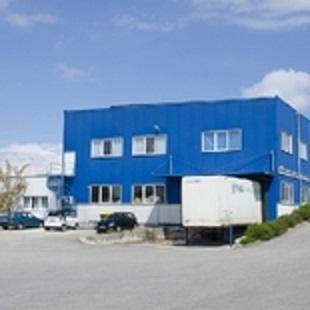 Hallen B Widmung in Eggendorf AKTUELL Halle bis zu 1500 m2 m2 frei mit 2 LKW Rampen frei 1500m 2 frei ab April 2025
