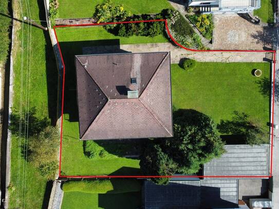 GRUNDSTÜCK IN BESTLAGE VON HALL MIT ALTBESTAND