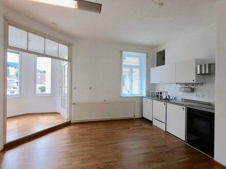 Eine 2-Zimmer-Wohnung mit 49,75 m² oder als Büro, im Zentrum der Stadtgemeinde – Grein.