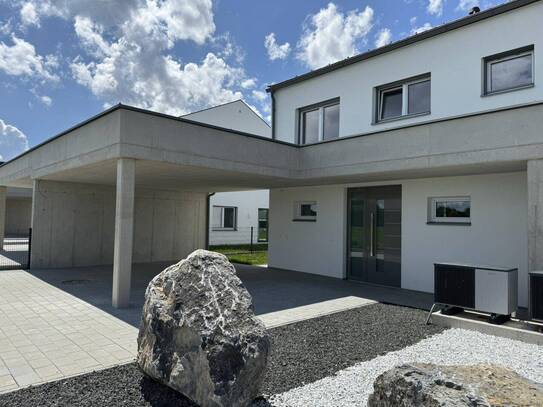 Hochwertiges Haus mit Doppelcarport auf ca. 400 m² Grundstück und vielen Extras in sonniger Lage!