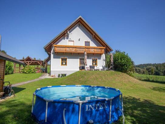 Nähe Wildon - Luxuriöses Wohnen in idyllischer Villa mit großem Garten mitten im Grünen mit 2 Balkonen und 5 Zimmern!