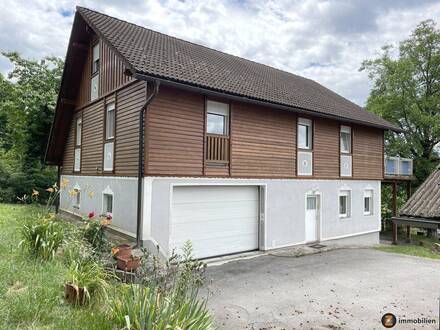 St. Johann: Großzügiges Einfamilienhaus mit Garage