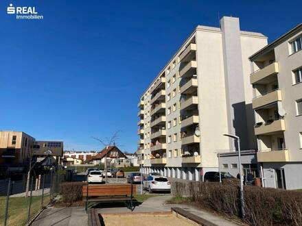 FAMILIENEIGENTUM - GROSSZÜGIGES RUHIGES SONNIGES 4 ZIMMER-LOGGIAEIGENTUM MIT GARAGENBOX in Krems an der Donau