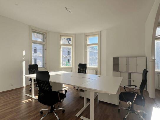 # SQ - CO-WORKING ARBEITSPLÄTZE - KARMELITERVIERTEL - TOP AUSTATTUNG