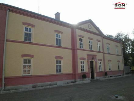 Generalsanierte 5-Zimmer Altbauwohnung in Blumau-Neurißhof