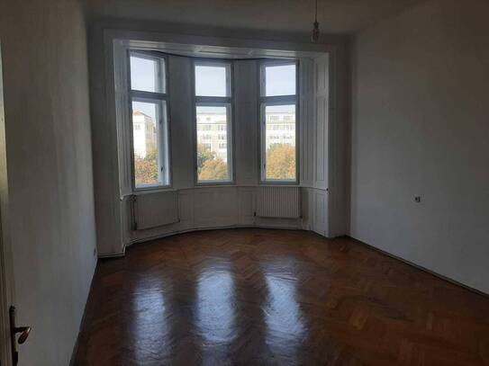 WG-EIGNUNG/FERNBLICK/U-BAHN! Unbefristete 68 m2 Stilaltbaumiete, 2 getrennte Zimmer, Gesamtmiete € 945,--