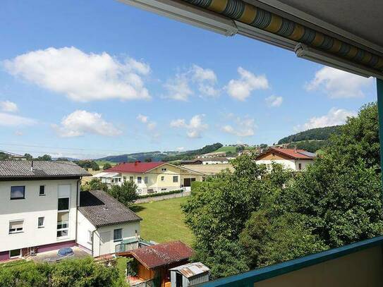 Schöne 3-Zimmer Wohnung mit Ausblick