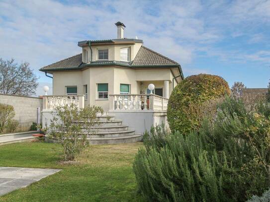 Einfamilienhaus mit Pool in Frauenkirchen