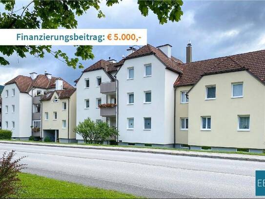 Geräumige Wohnung im 1. OG mit Loggia