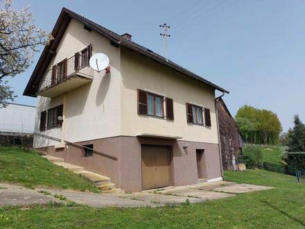 Gemütliches Haus in schöner Wohngegend und sonniger Lage