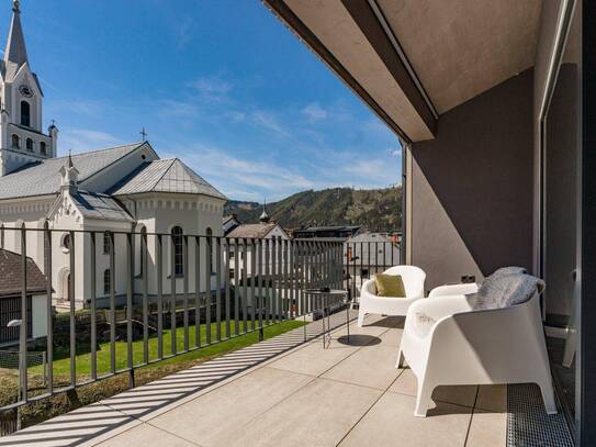 SCHLADMING-ZENTRUM: DESIGNER-TERRASSENWOHNUNG MIT RUNDUM-BLICK IN DIE BERGLANDSCHAFT!