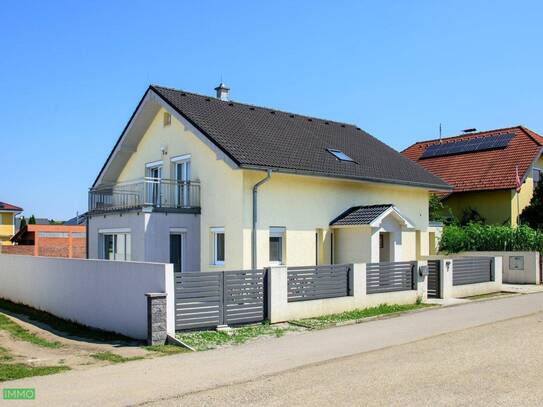 Großzügiges Familienhaus für Wohnen und Arbeiten in schöner Umgebung!