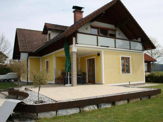 Top ausgestattetes Wohnhaus mit Pool in Heiligenkreuz am Waasen!