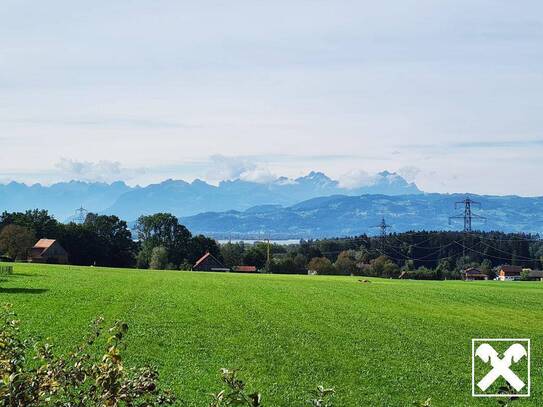 Wohnhaus mit teilbarem Grundstück in Aussichtslage