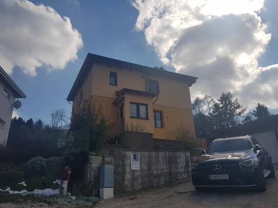 WOHNEN IN PARADIESISCHER GRÜNRUHELAGE IN SACKGASSE MITTEN IM HERRLICHEN WIENERWALD MIT ATEMBERAUBENDEM AUSBLICK