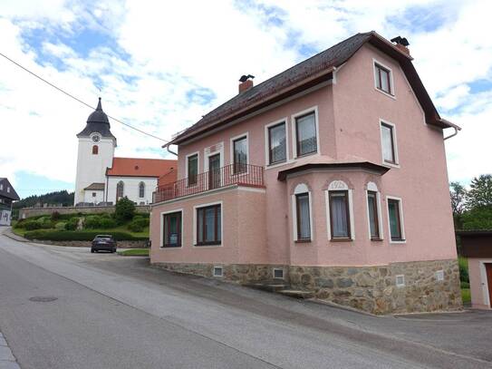 GERÄUMIGES ZWEIFAMILIENHAUS MIT CHARME ZUM WOHNEN oder WOHNEN + ARBEITEN