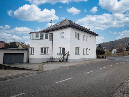 Attraktives Zinshaus mit Potenzial im Herzen von Eggelsberg