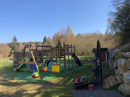 Ihre Wünsche gehen in Erfüllung - Mehrfamilienhaus - großer Grund - viel Grün - Sonne - Ruhe!