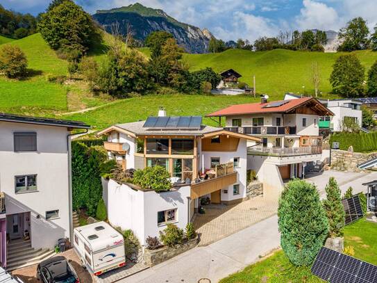 Tiroler Traditionshaus im Kranebitter Stil