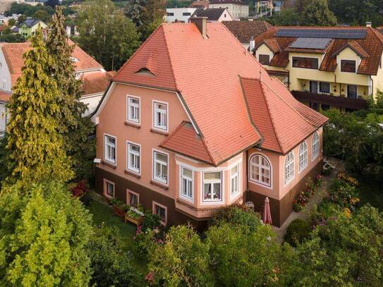 Jahrhundertwendevilla in zentraler Stadtlage